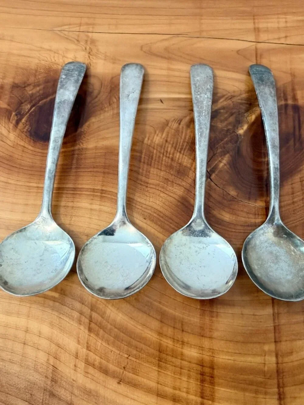 Set of 4, Italy Silverplated Silver Tone Spoons Flatware.